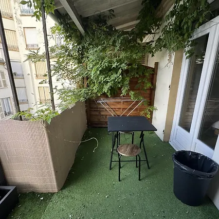 F2 - Balcon - Source De L'hopital -